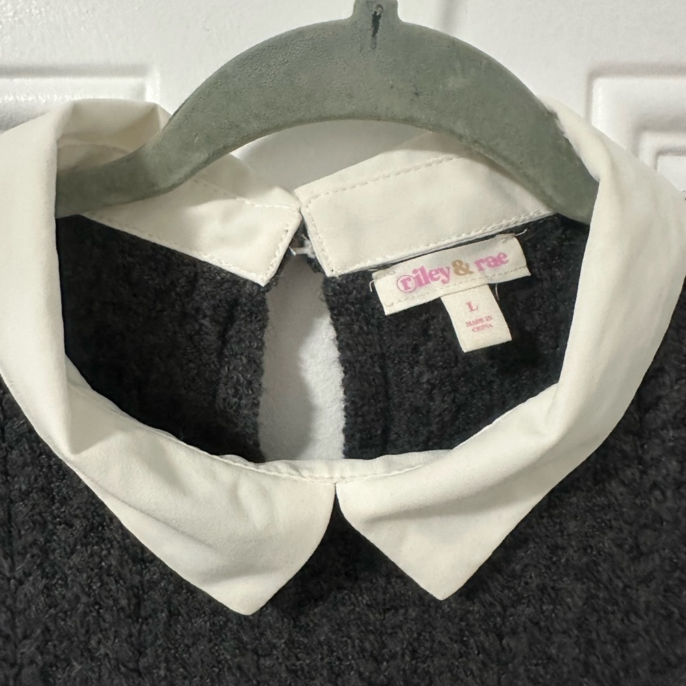 Riley & Rae Charcoal Knit Vest with Ivory Collar, Size Large, New - Picture 8 of 14